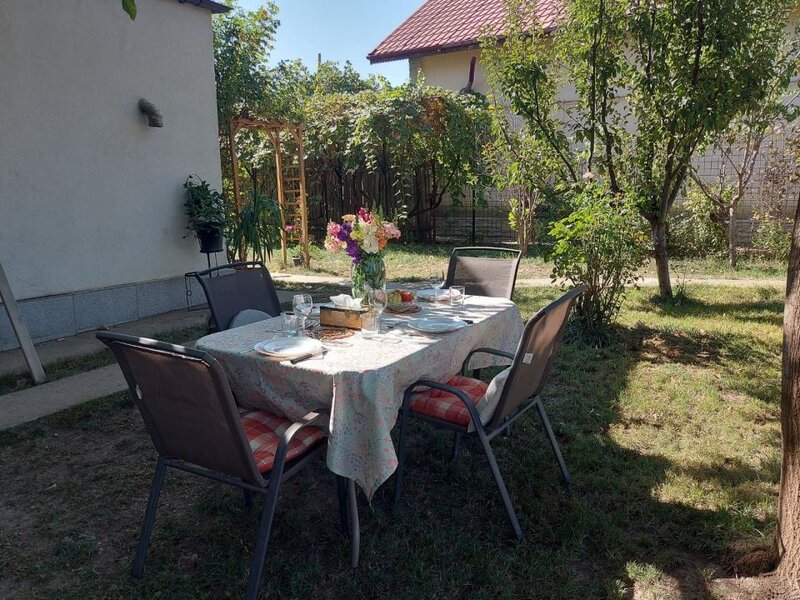 Buda, Cornetu, vila 7 camere, curte, 959 mp,  comision 0%