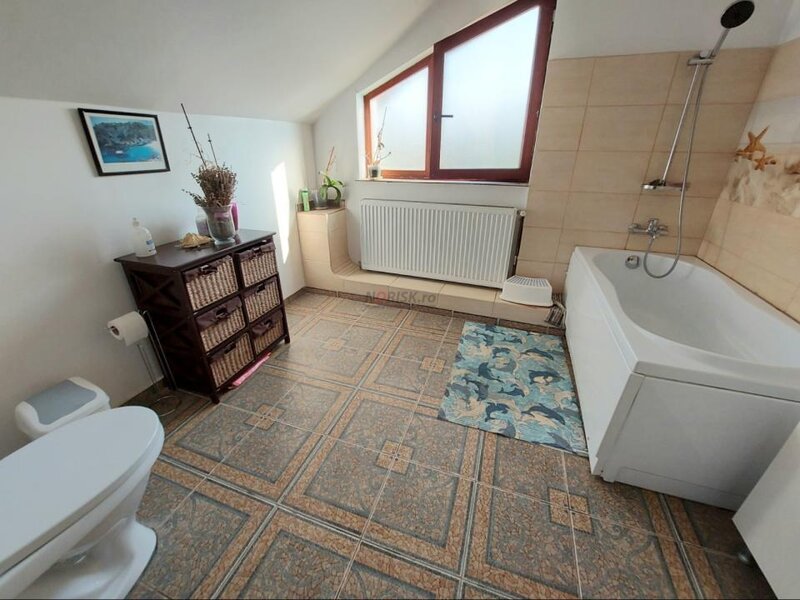 Buda, Cornetu, vila 7 camere, curte, 959 mp,  comision 0%