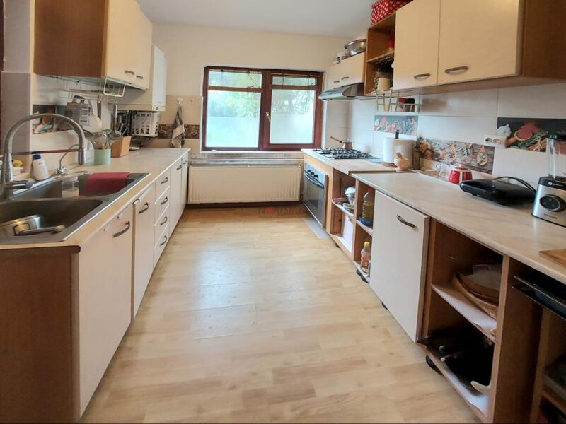 Buda, Cornetu, vila 7 camere, curte, 959 mp,  comision 0%